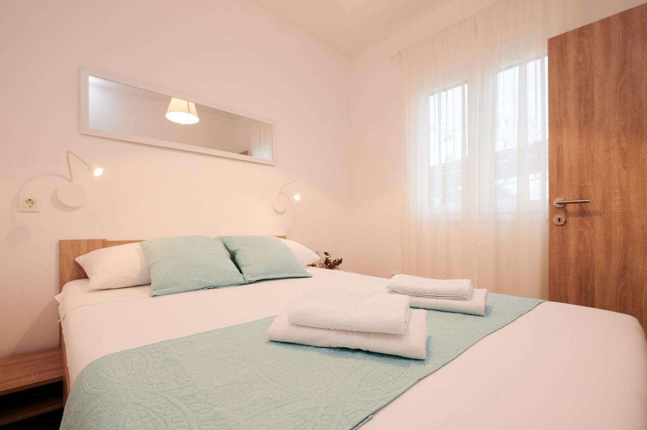 Apartment Boris Trogir Exterior photo